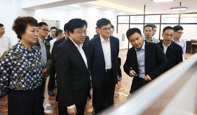 浙江省委常委、常务副省长冯飞调研浙江大学杭州国际科创中心