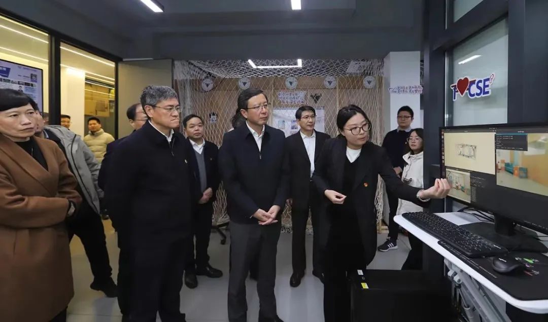 教育部党组成员、副部长陈杰来浙江大学调研